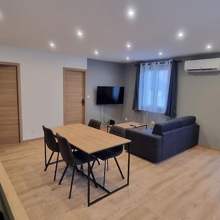 אוז'ין Superbe Appartement T2 Climatise, Idealement Situe מראה חיצוני תמונה