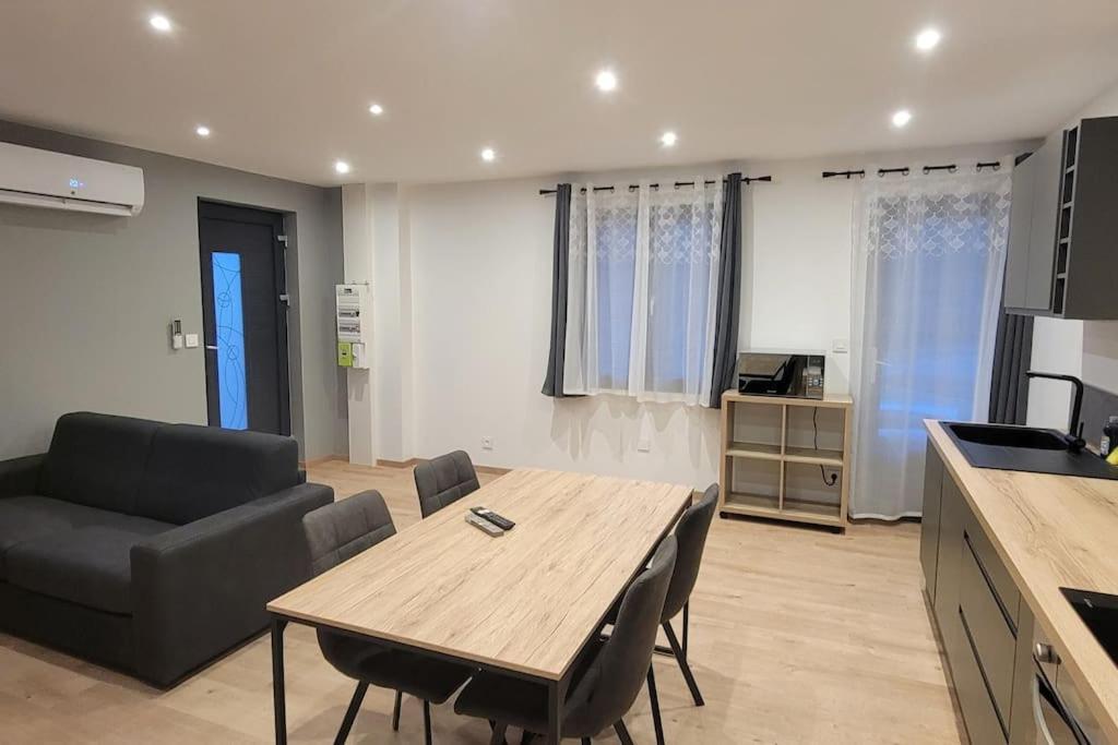 אוז'ין Superbe Appartement T2 Climatise, Idealement Situe מראה חיצוני תמונה